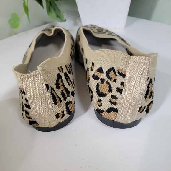 NWOB KNIT FLATS. 🐆 PATTERN. 8 - Picture 7 of 15
